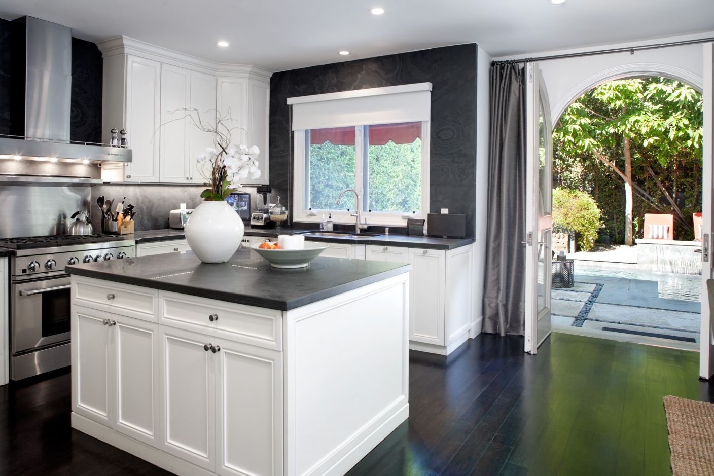 8703 Rosewood | West Hollywood West Hollywood CA | Jonah Wilson